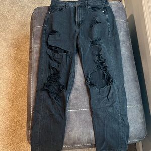 Black ripped American eagle size 4 jeans
